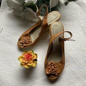 Marilyn Moda Brown Wedges Open Toe Shoes